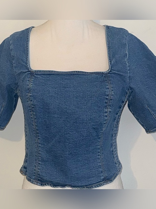 Old Navy Tops - Old Navy Size Large Denim Square Neck Puff Sleeve Top